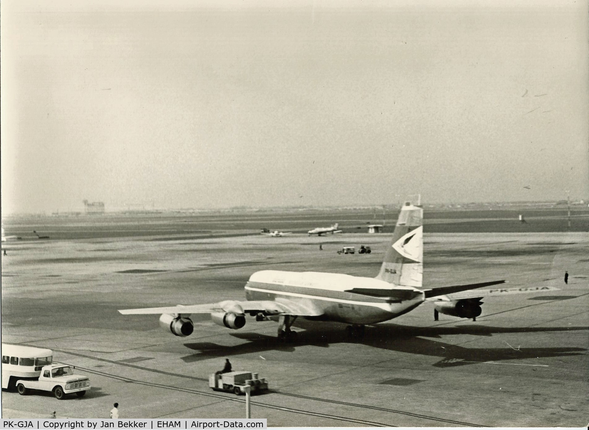 PK-GJA, 1961 Convair CV-990-30A-5 Coronado C/N 30-10-3, Leaving Schiphol's apron in 1965 on its way to Djakarta.
