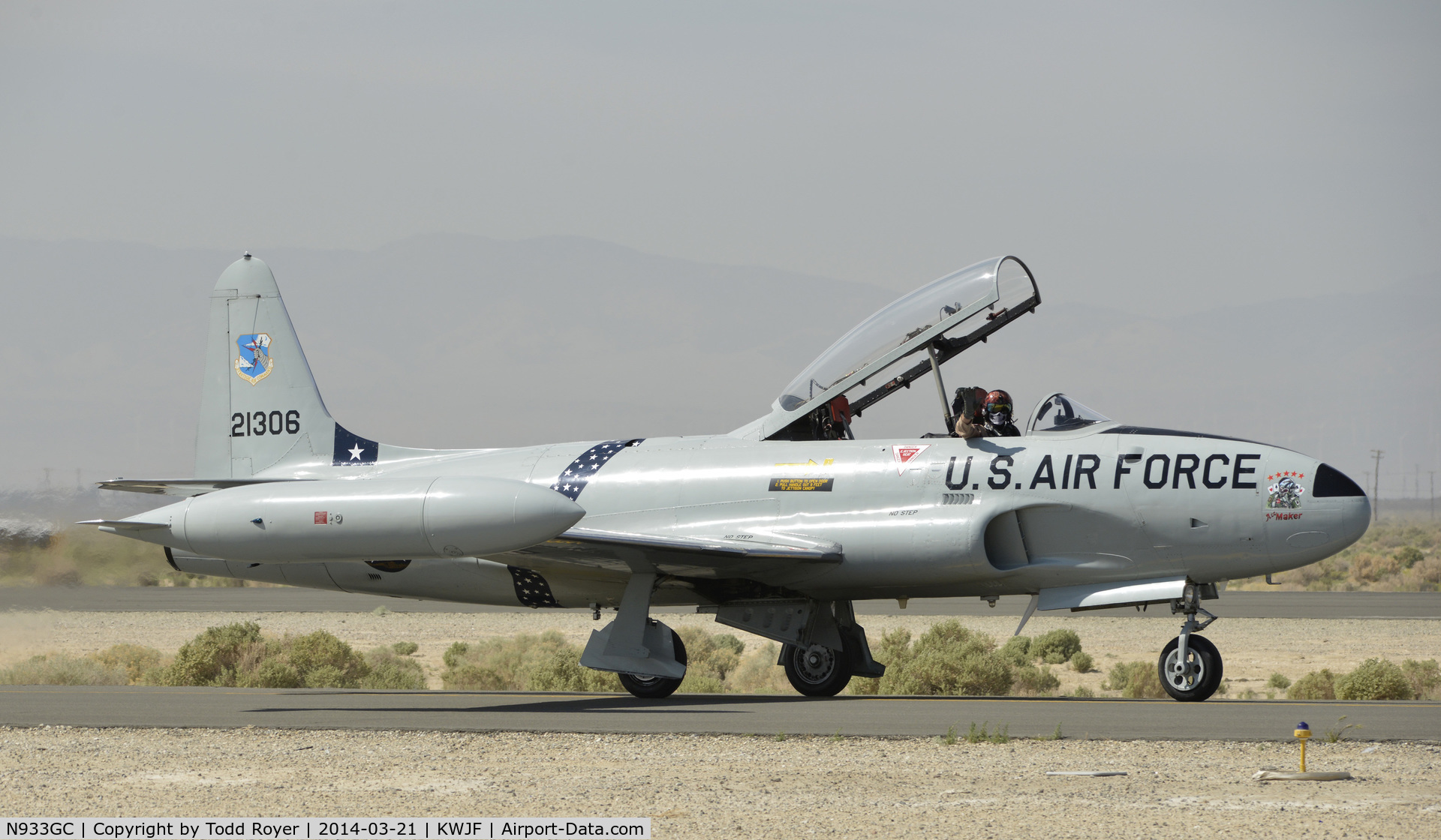 N933GC, 1954 Canadair T-33AN Silver Star 3 C/N T33-306, Taxiing to parking