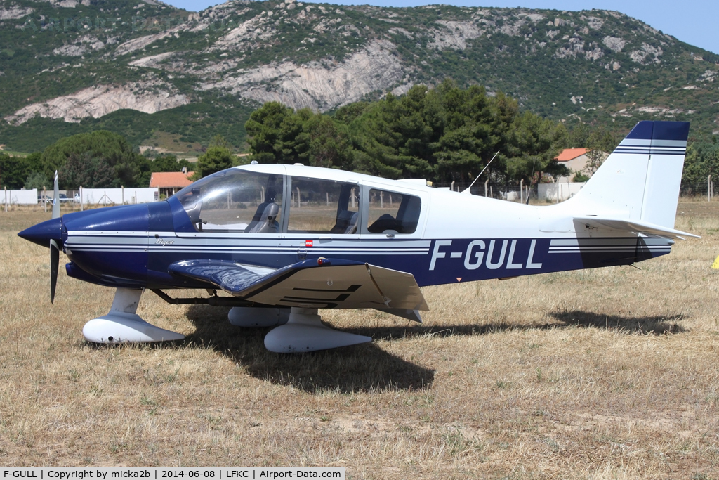 F-GULL, 2016 Robin DR400-180 C/N 2475, Parked