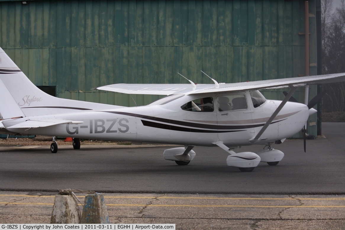 G-IBZS, 1999 Cessna 182S Skylane C/N 18280529, At Worldwide