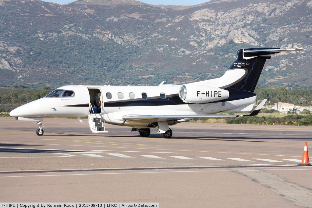 F-HIPE, 2010 Embraer EMB-505 Phenom 300 C/N 50500016, Parked