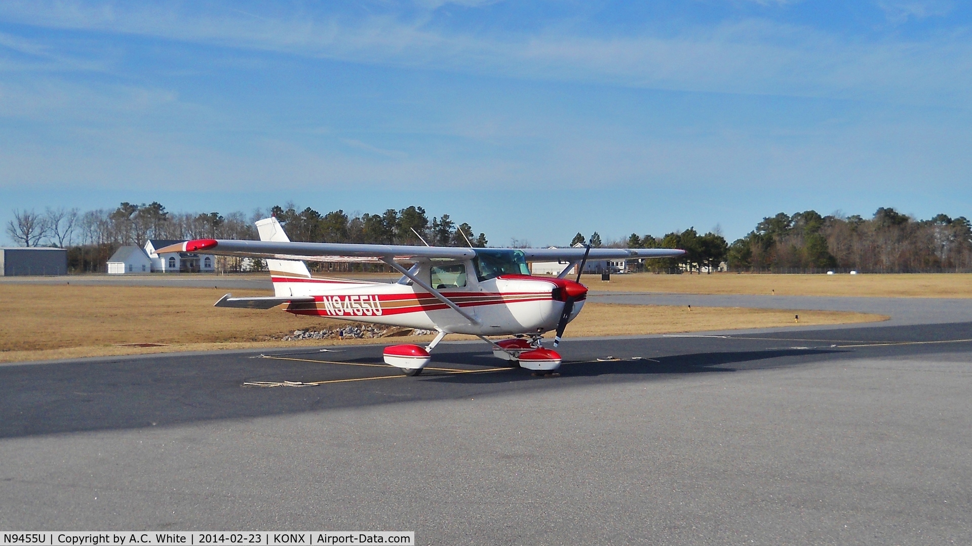 N9455U, 1976 Cessna 150M C/N 15078403, 55U parked at Currituck Airport.