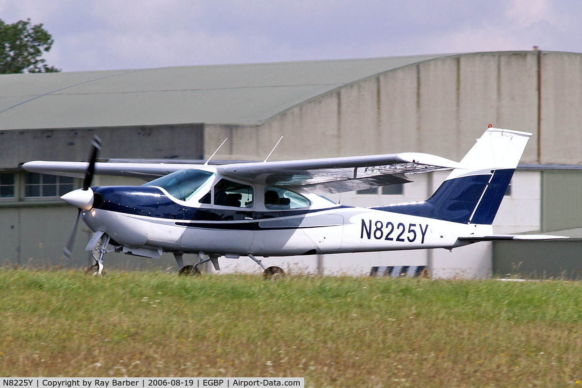 N8225Y, 1977 Cessna 177RG Cardinal C/N 177RG1247, Cessna 177RG Cardinal RG [177RG-1247] Kemble~G 19/08/2006