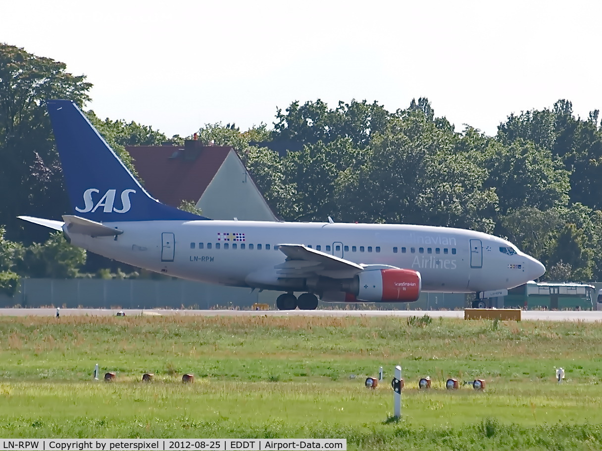 LN-RPW, 1999 Boeing 737-683 C/N 28289, Flughafen Berlin Tegel