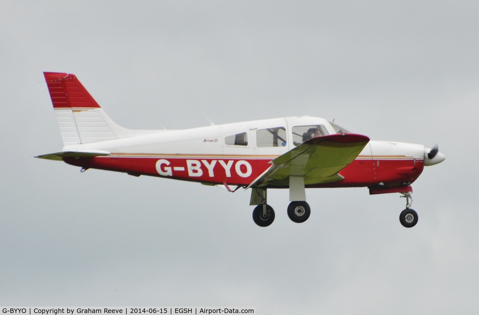 G-BYYO, 1994 Piper PA-28R-201 Cherokee Arrow III C/N 28R-2837061, About to land.