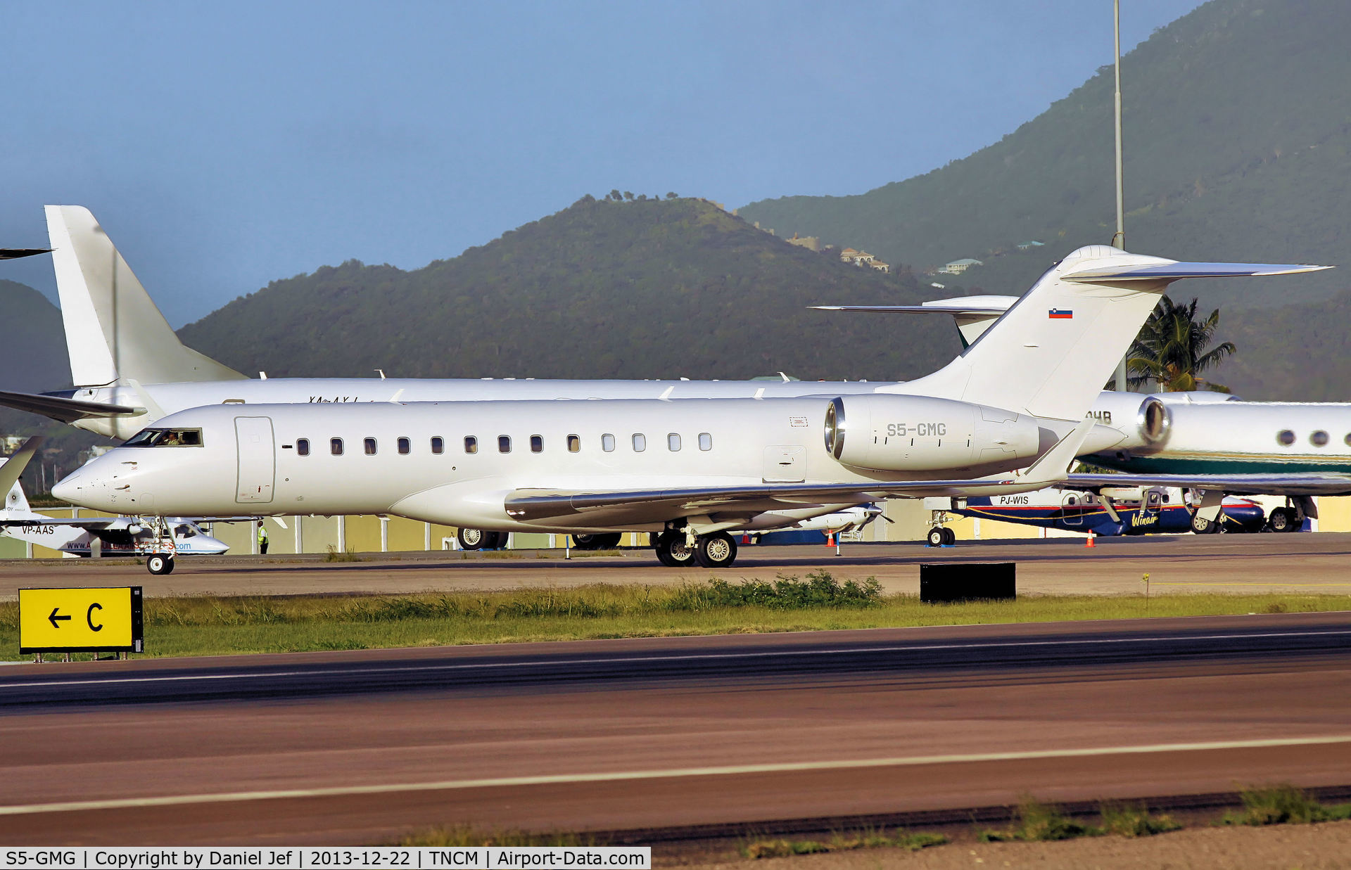 S5-GMG, 2010 Bombardier BD-700-1A10 Global Express C/N 9409, S5-GMG