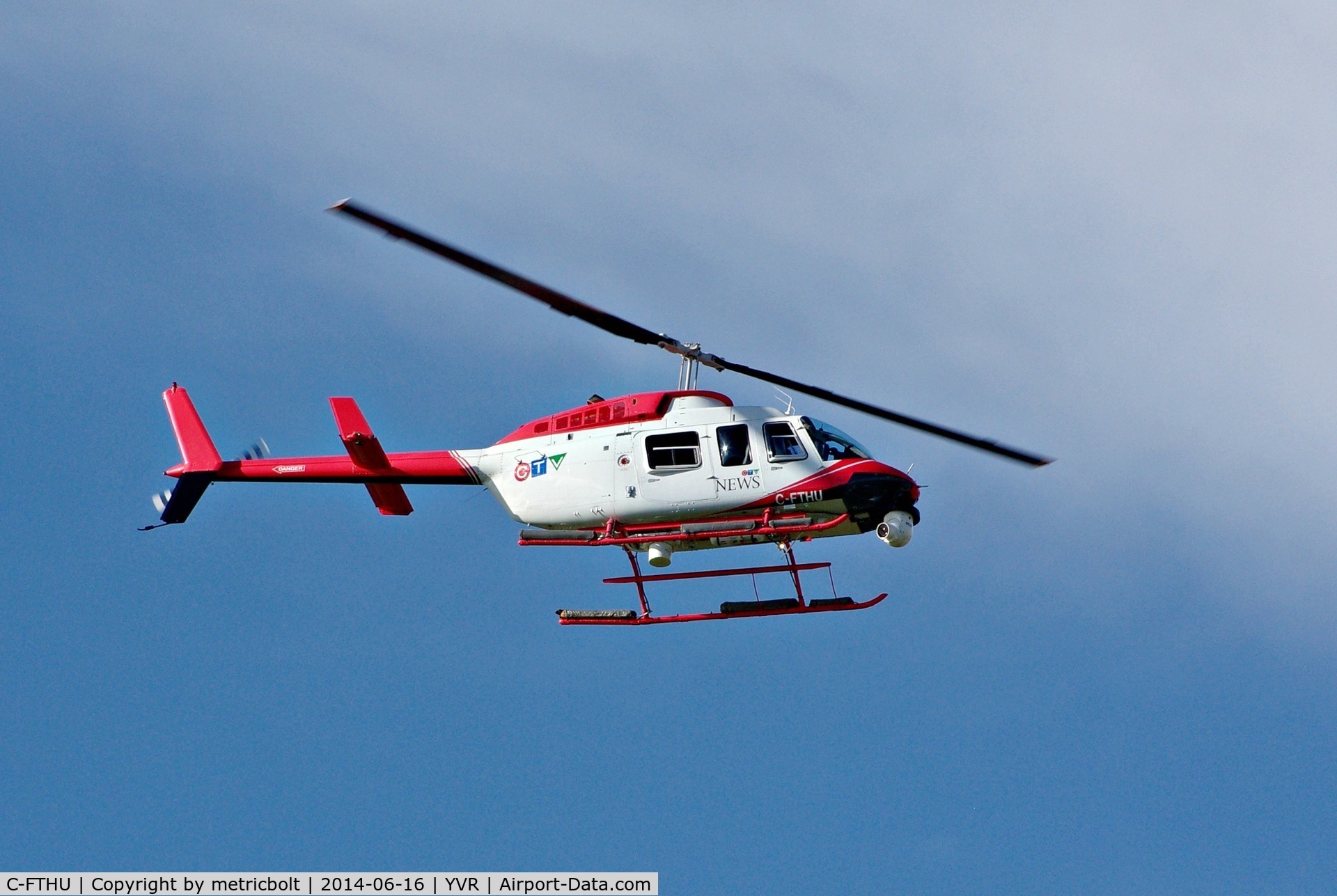 C-FTHU, 1996 Bell 206L-4 LongRanger IV LongRanger C/N 52176, Landing at YVR