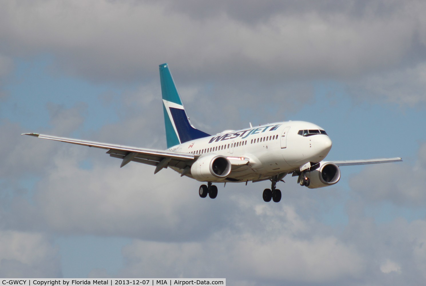 C-GWCY, 2006 Boeing 737-6CT C/N 35113, West Jet 737-600