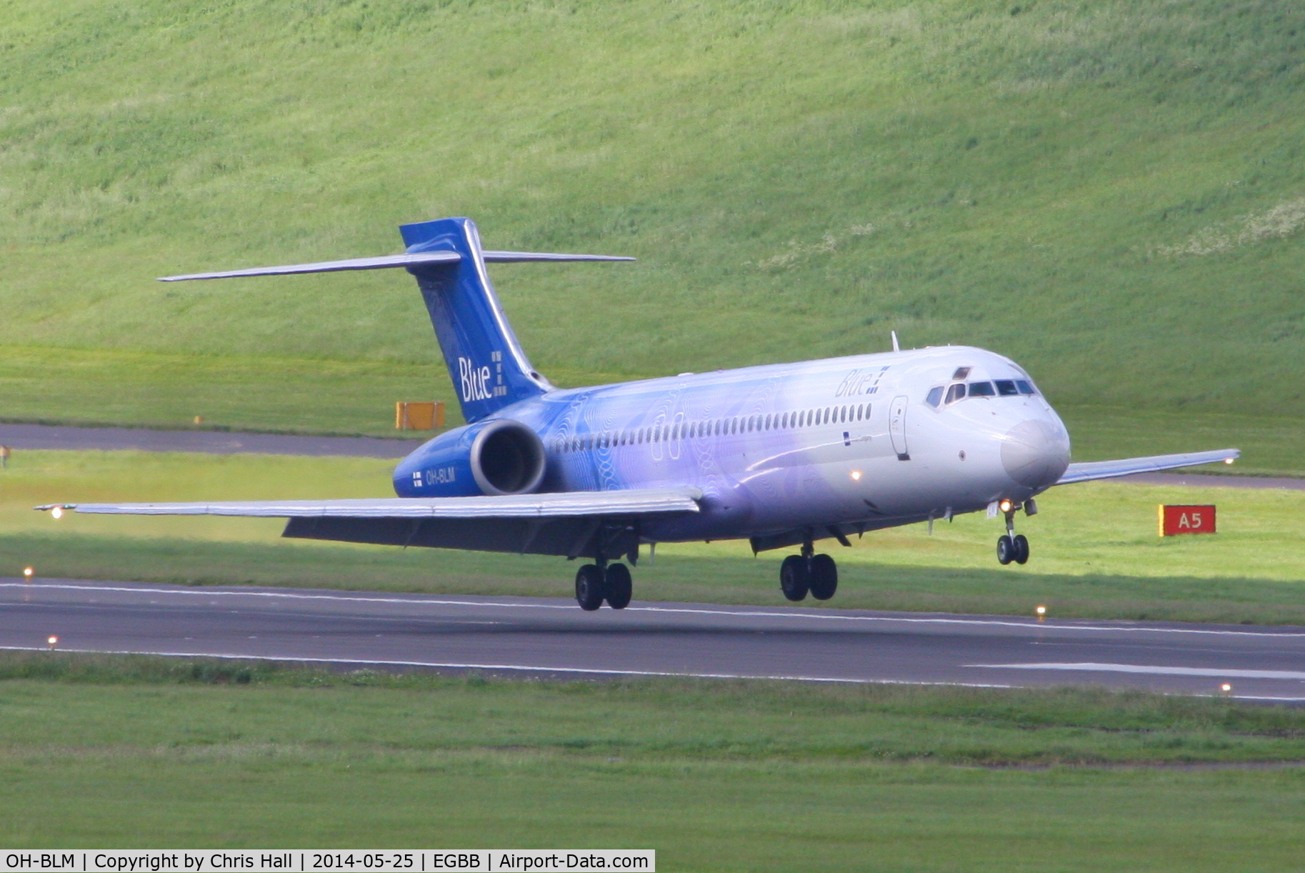 OH-BLM, 2001 Boeing 717-23S C/N 55066, Blue1