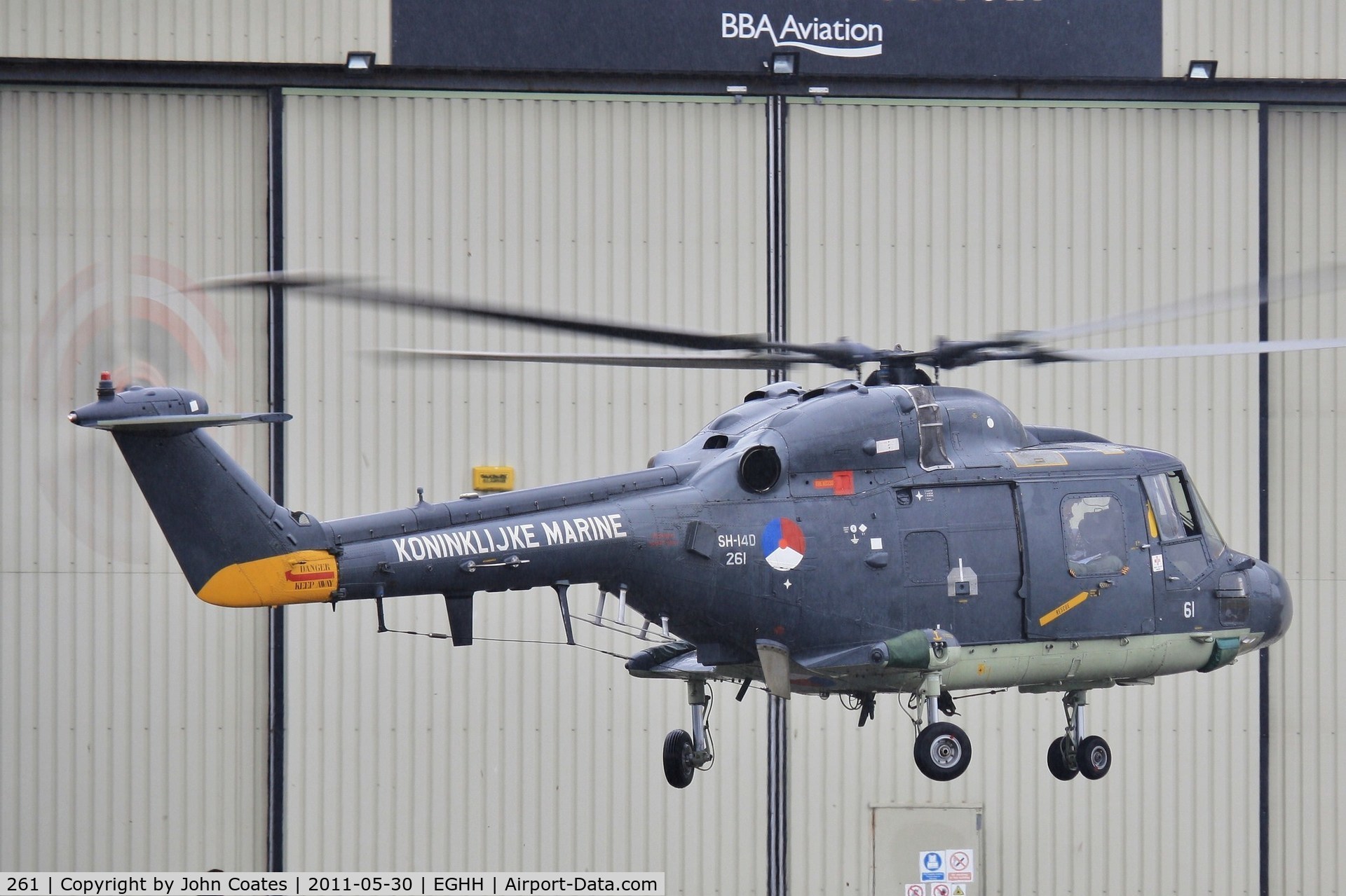 261, Westland SH-14D Lynx C/N 007, Arriving Sigs