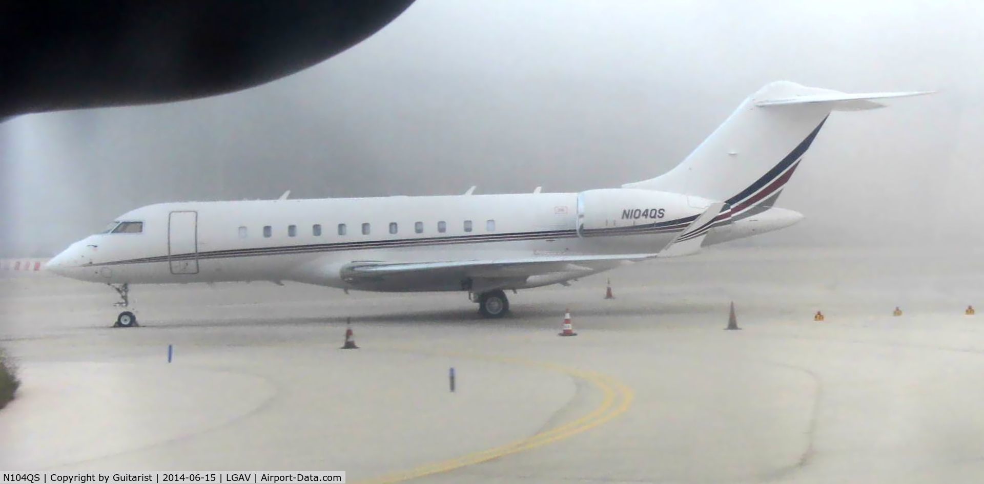 N104QS, 2013 Bombardier BD-700-1A11 Global 5000 C/N 9555, In the smoke of a nearby bush fire