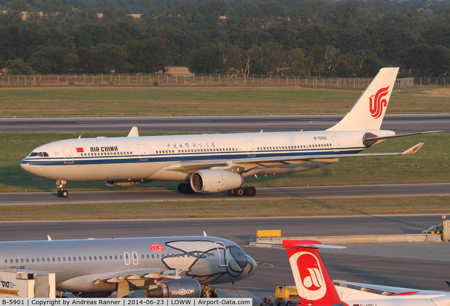 B-5901, 2012 Airbus A330-343X C/N 1353, Air China A330