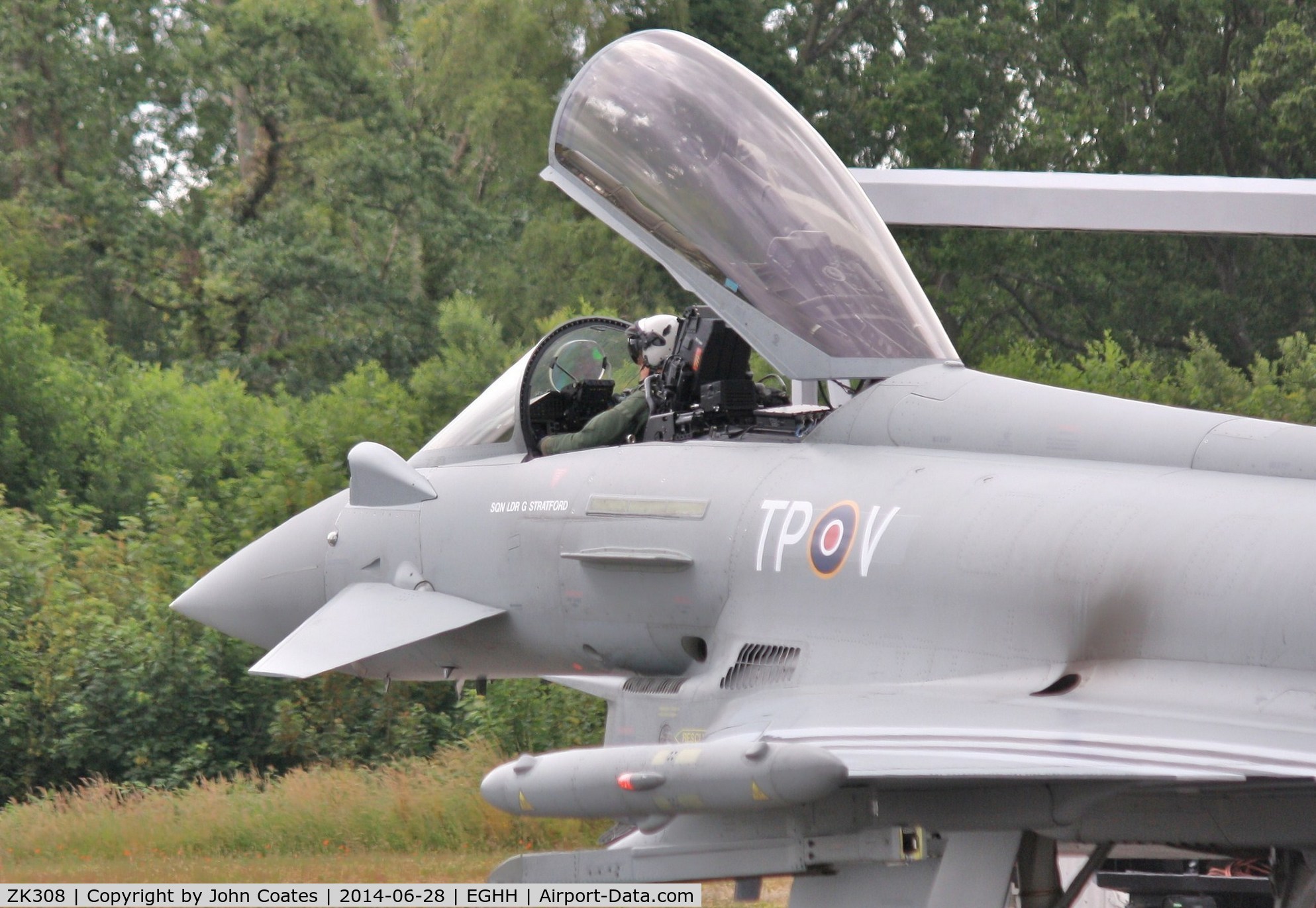 ZK308, 2009 Eurofighter EF-2000 Typhoon FGR4 C/N BS059, Preparing to depart
