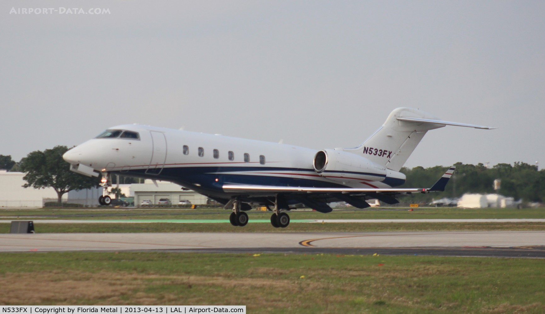 N533FX, 2007 Bombardier Challenger 300 (BD-100-1A10) C/N 20160, Challenger 300