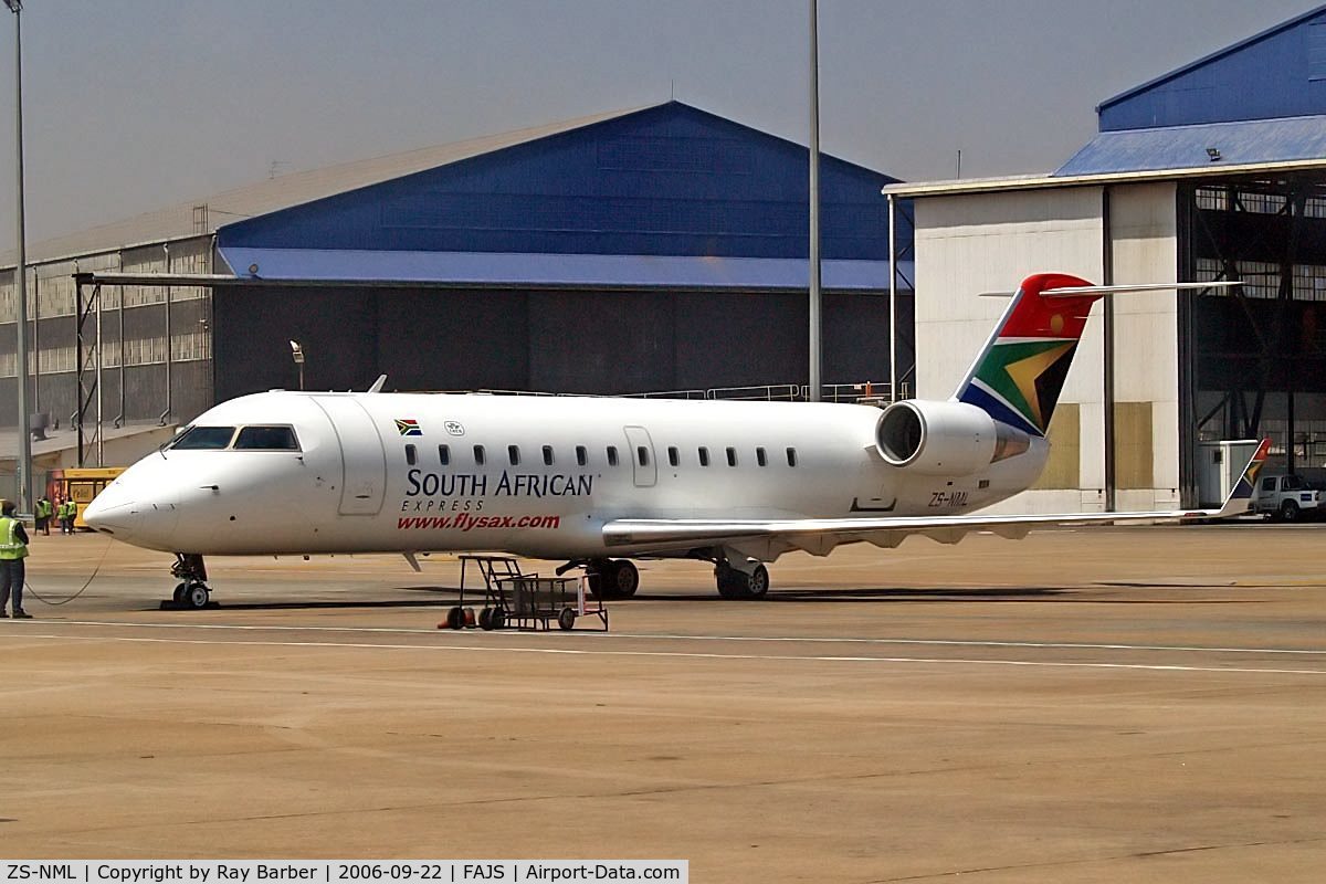 ZS-NML, Canadair CRJ-200ER (CL-600-2B19) C/N 7201, Canadair CRJ-200ER [7201] (South African Express) Johannesburg Int~ZS 22/09/2006