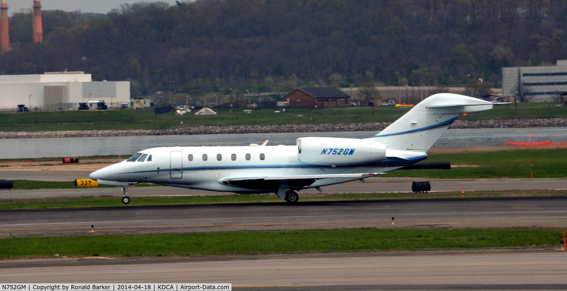 N752GM, 2007 Cessna 750 Citation X C/N 750-0276, Takeoff roll National Airport