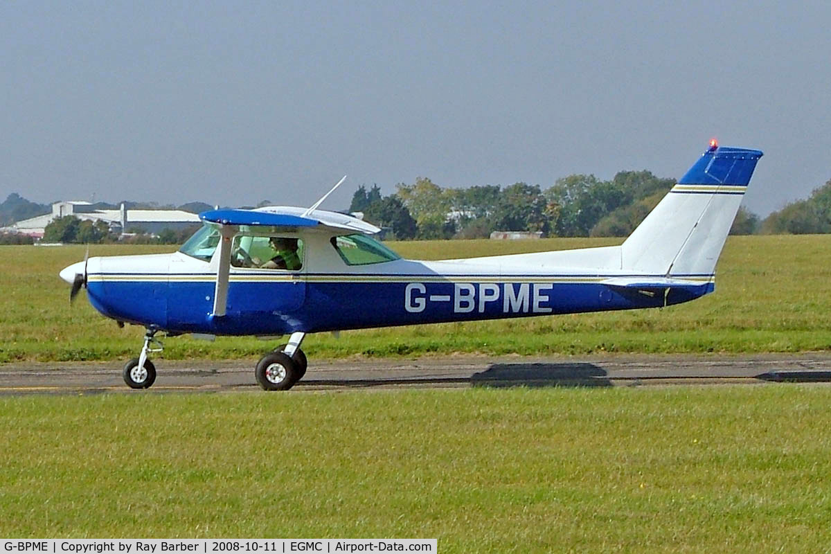 G-BPME, 1982 Cessna 152 C/N 152-85585, Cessna 152 [152-85585] Southend~G 11/10/2008