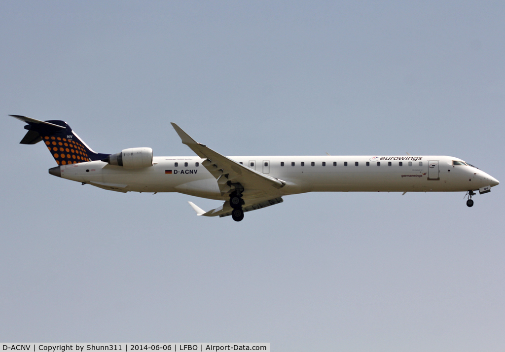 D-ACNV, 2011 Bombardier CRJ-900LR (CL-600-2D24) C/N 15268, Landing rwy 14R
