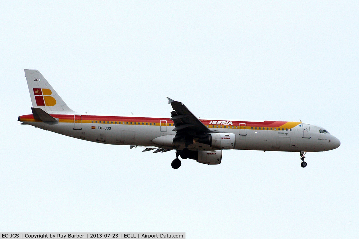 EC-JGS, 2005 Airbus A321-211 C/N 2472, Airbus A321-211 [2472] (Iberia) Home~G 23/07/2013. On approach 27L.