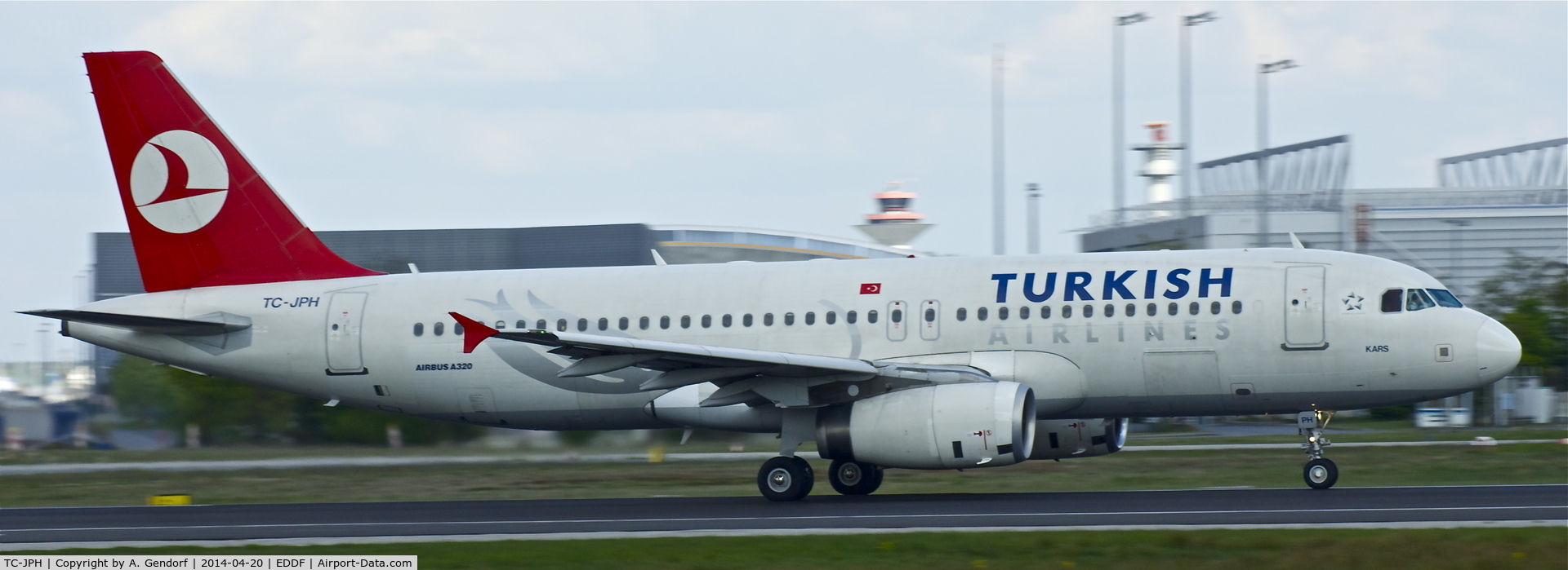 TC-JPH, 2007 Airbus A320-232 C/N 3185, Turkish Airlines, is here on RWY18 at Frankfurt Rhein/Main Int'l(EDDF)