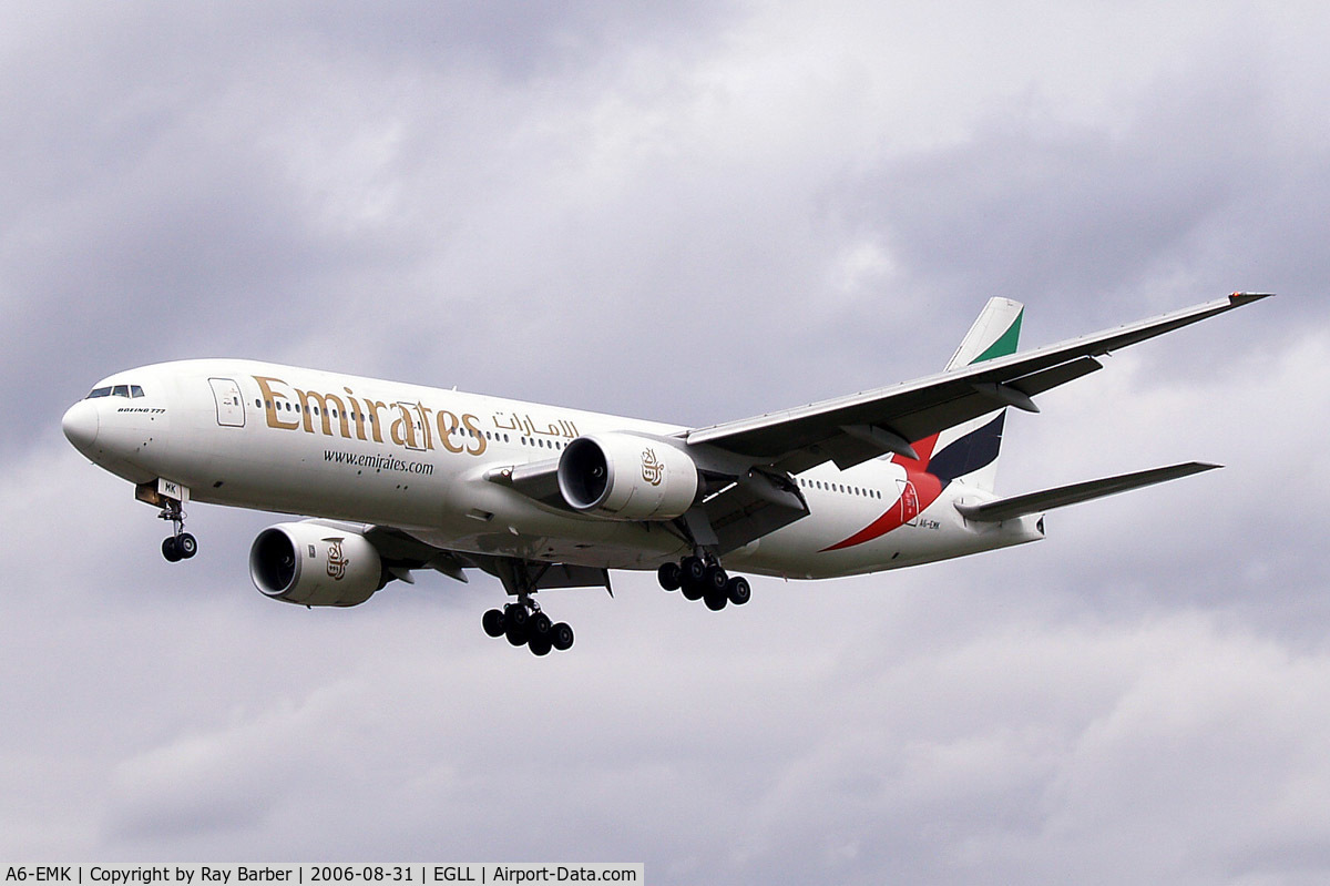 A6-EMK, 1998 Boeing 777-21H/ER C/N 29324, Boeing 777-21HER [29324] (Emirates Airlines) Heathrow~G 31/08/2006. On finals 27L