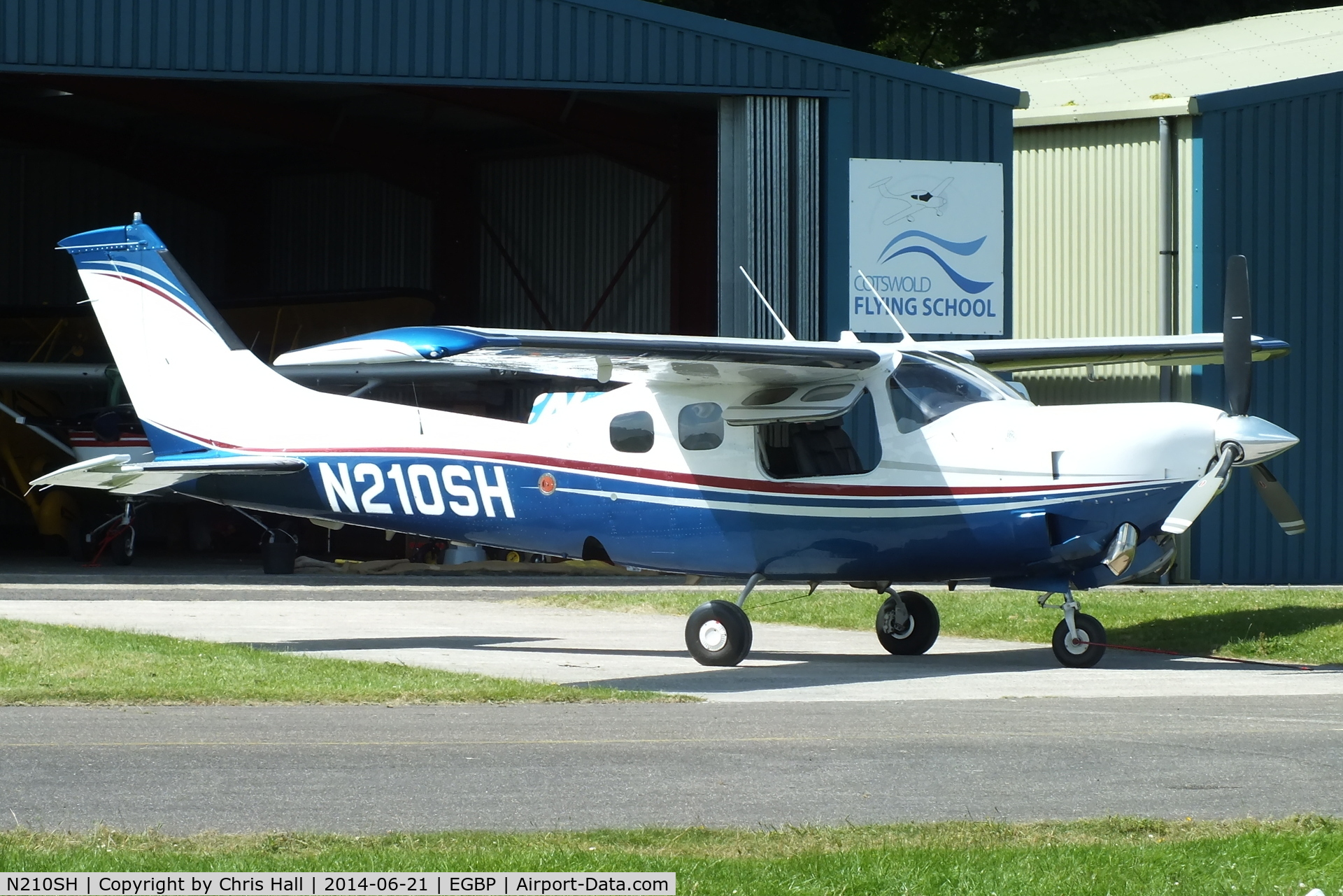N210SH, 1981 Cessna P210N Pressurised Centurion C/N P21000739, Kemble Resident