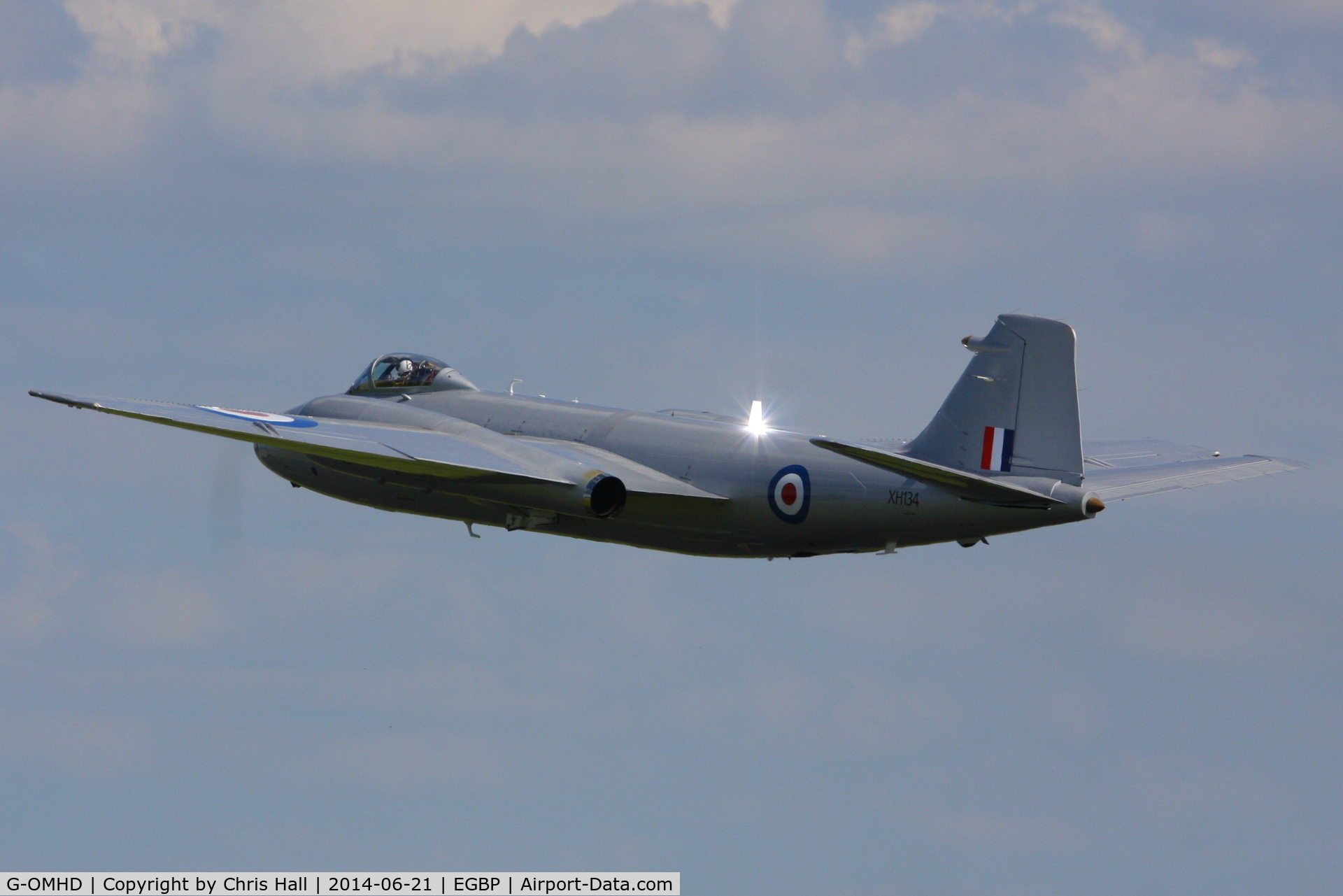 G-OMHD, 1959 English Electric Canberra PR.9 C/N SH1724, departing from Kemble for its display at the Weston Air Festival
