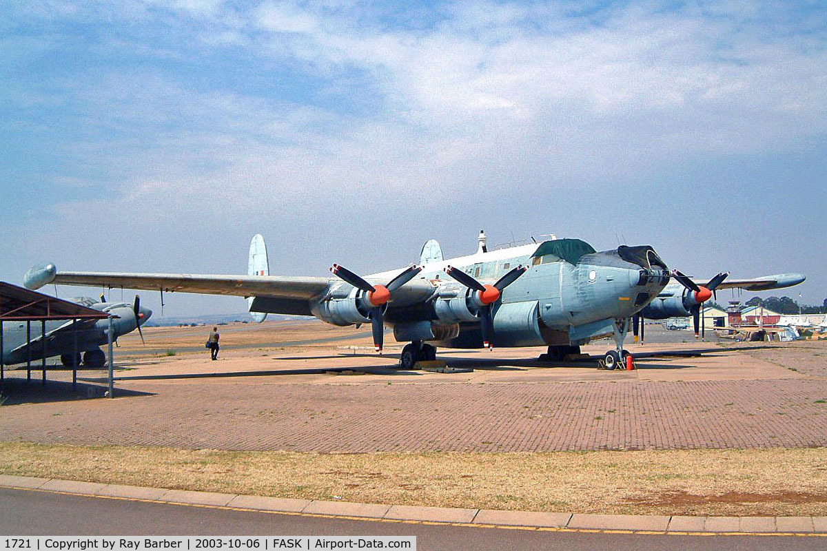 1721, 1957 Avro 716 Shackleton MR.3 C/N 1531, Avro 696 Shackleton MR.3 [1531] (South African Air Force) Swartkop~ZS 06/10/2003