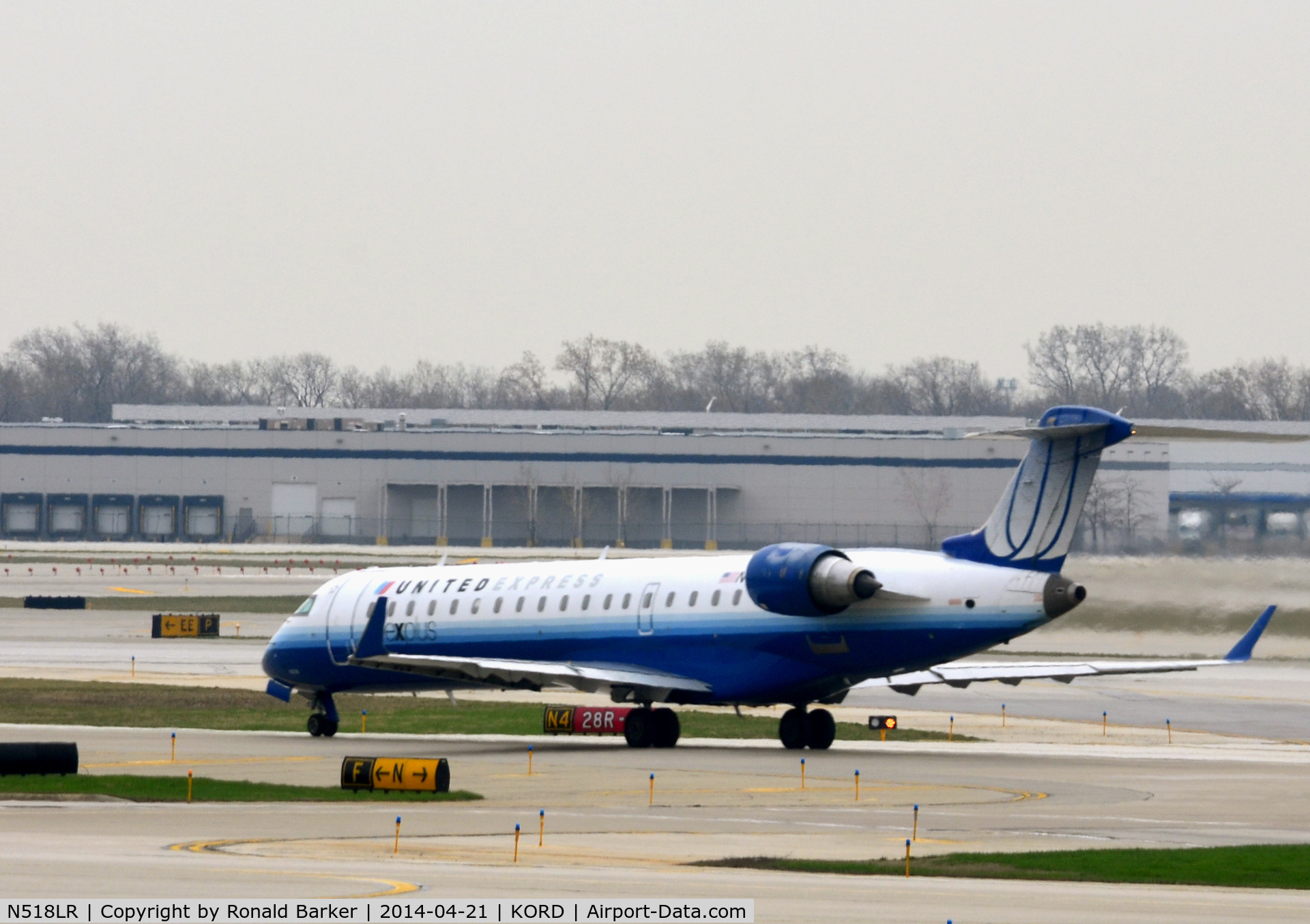 N518LR, 2006 Bombardier CRJ-700 (CL-600-2C10) Regional Jet C/N 10259, Taxi O'Hare