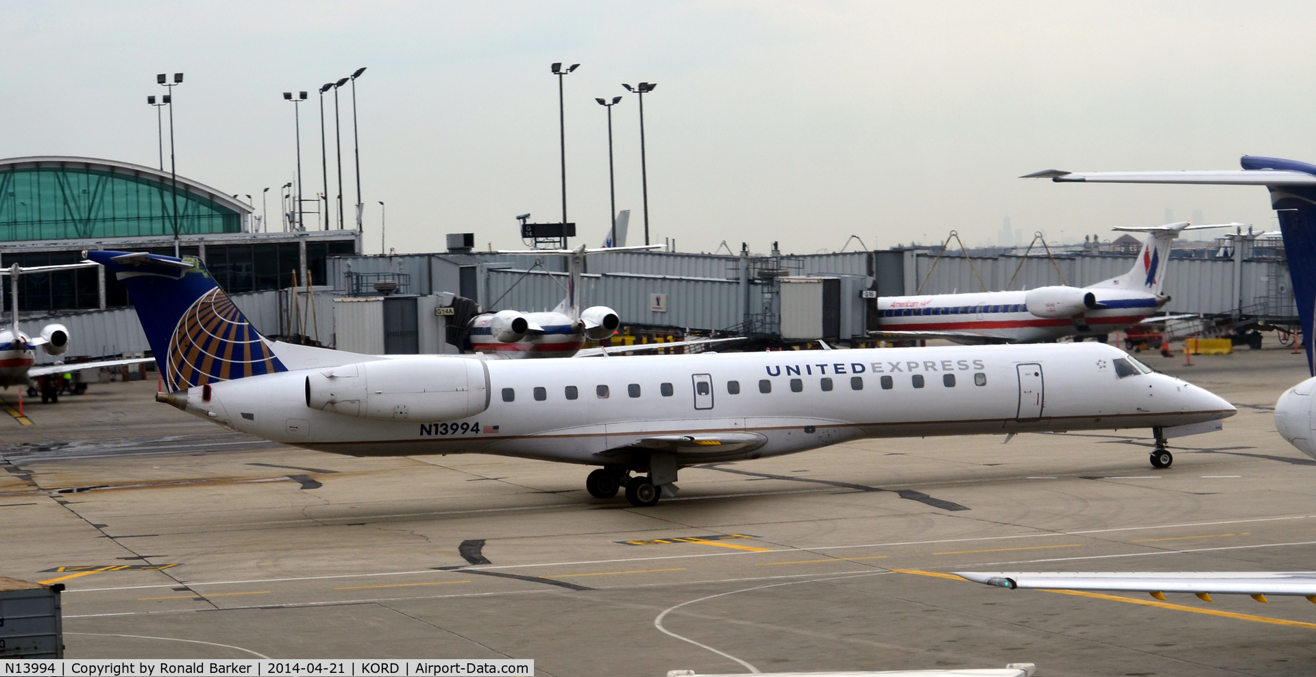 N13994, 2000 Embraer EMB-145LR C/N 145291, Taxi O'Hare