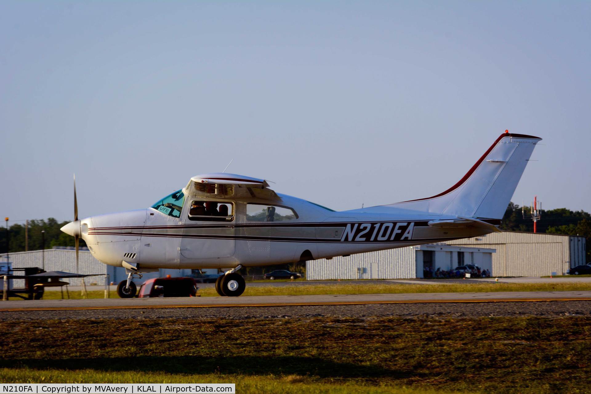 N210FA, Cessna 210M Centurion C/N 21061664, 2014 Sun n Fun
