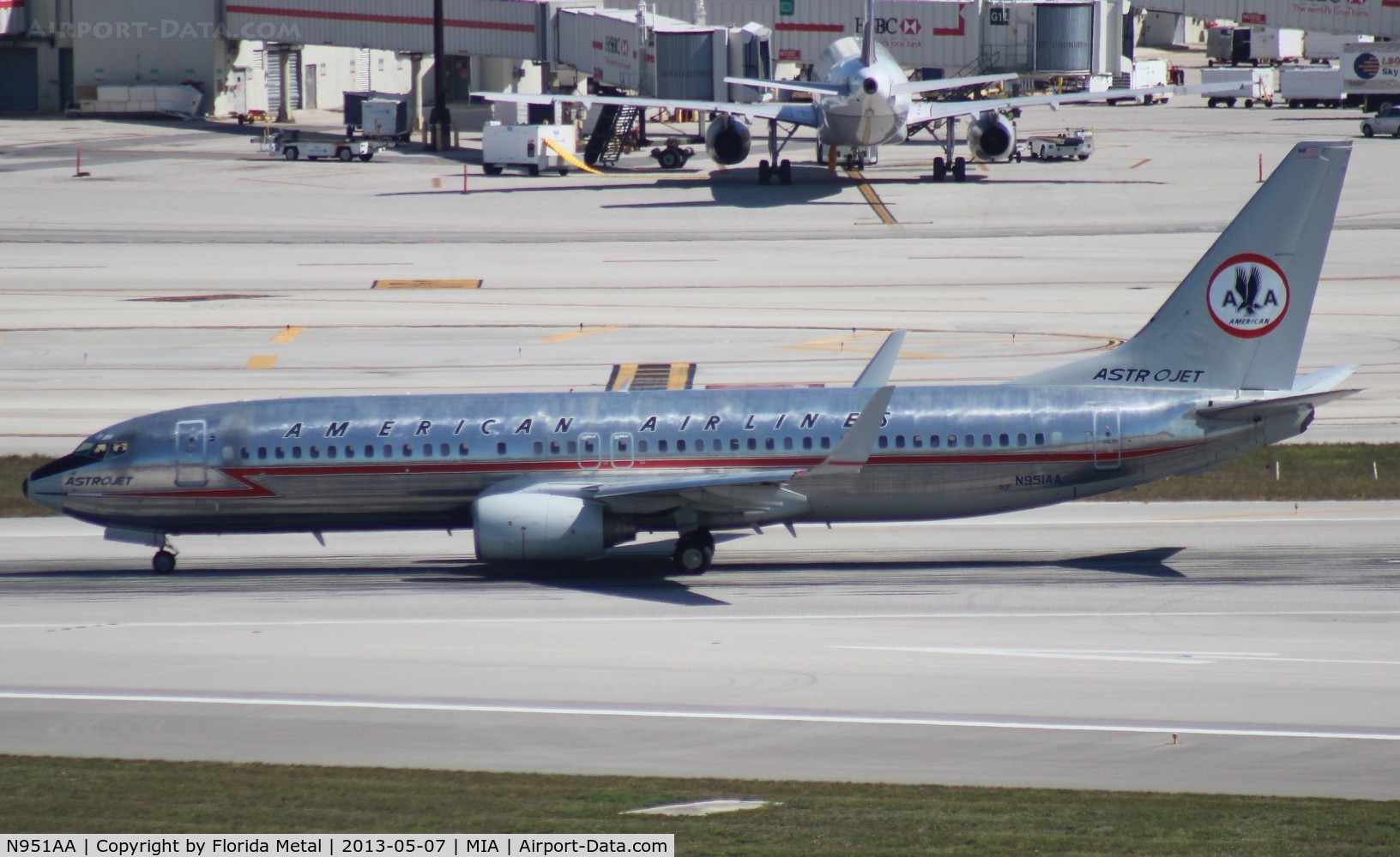 N951AA, 2000 Boeing 737-823 C/N 29538, American retro 737-800