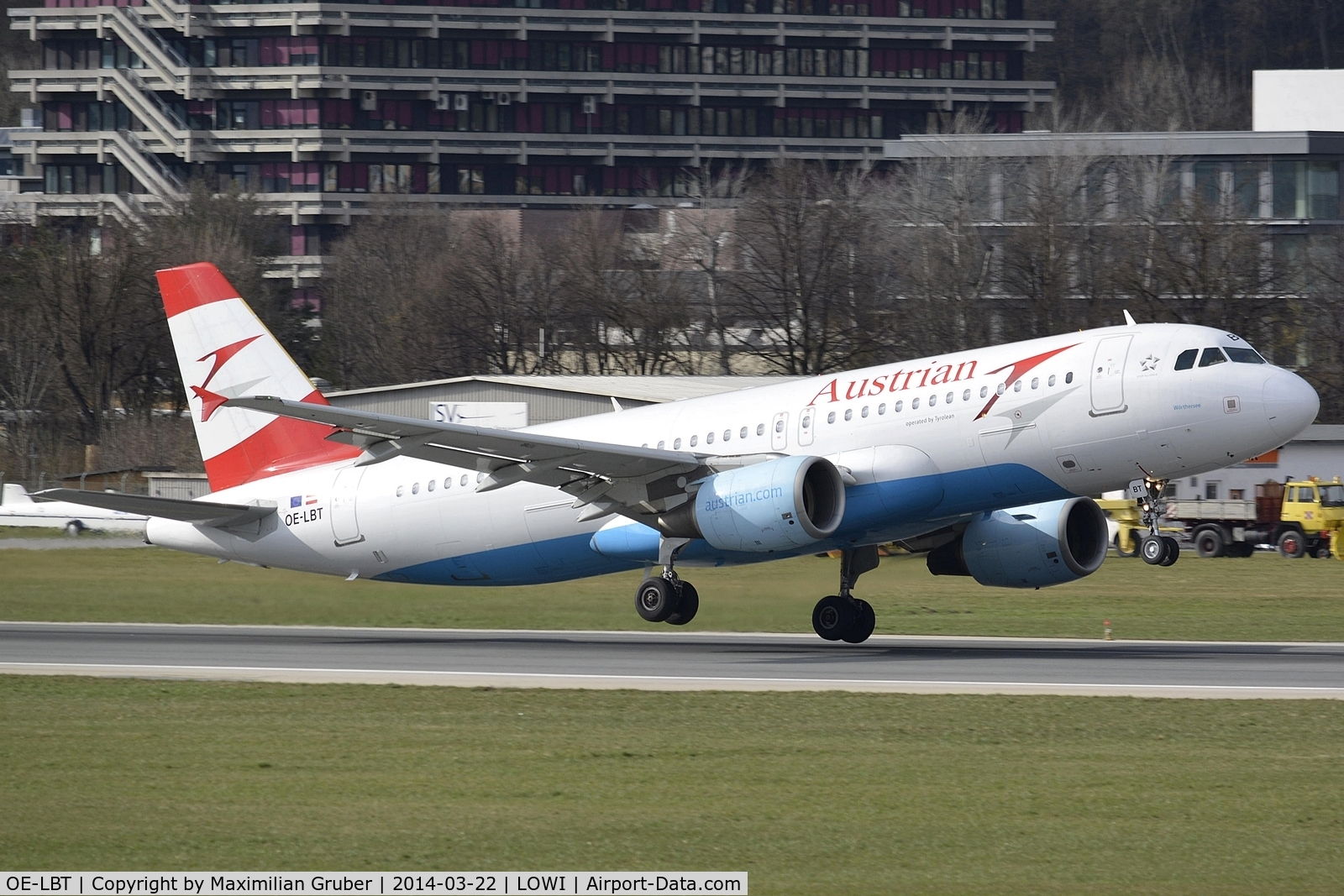 OE-LBT, 2000 Airbus A320-214 C/N 1387, Austrian (Tyrolean)