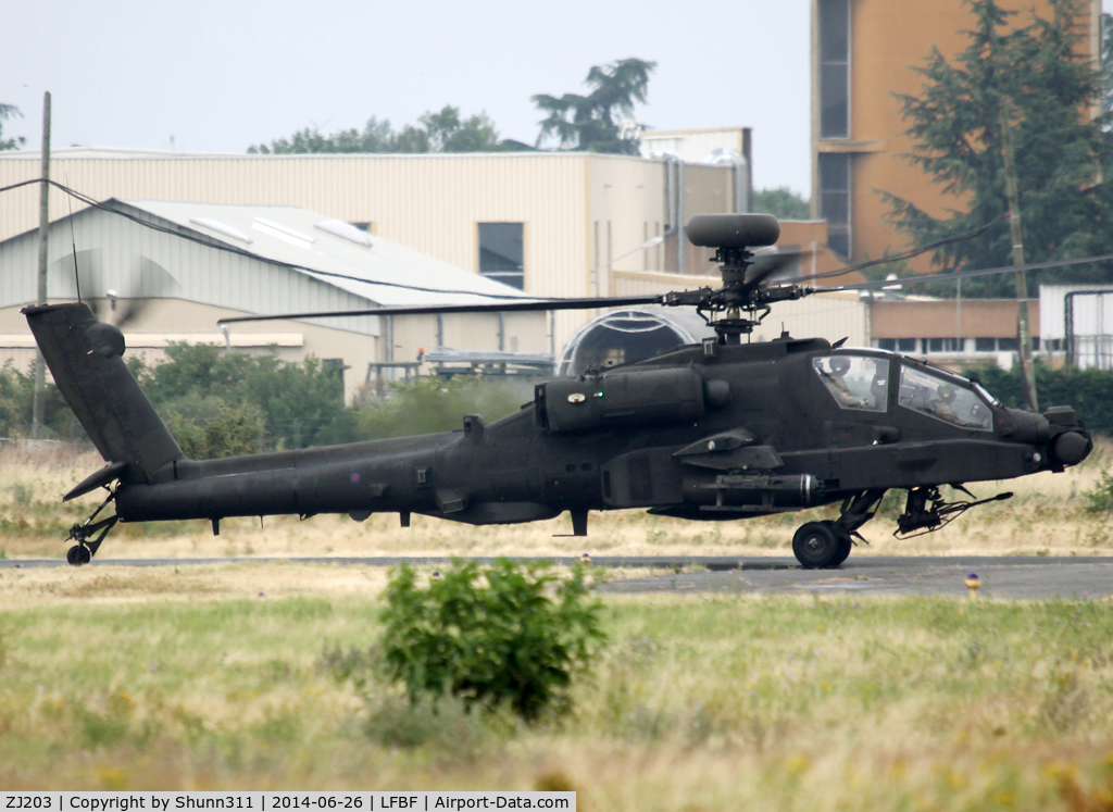 ZJ203, 2004 Westland Apache AH.1 C/N WAH.37, Arriving from exercice... with French Army...