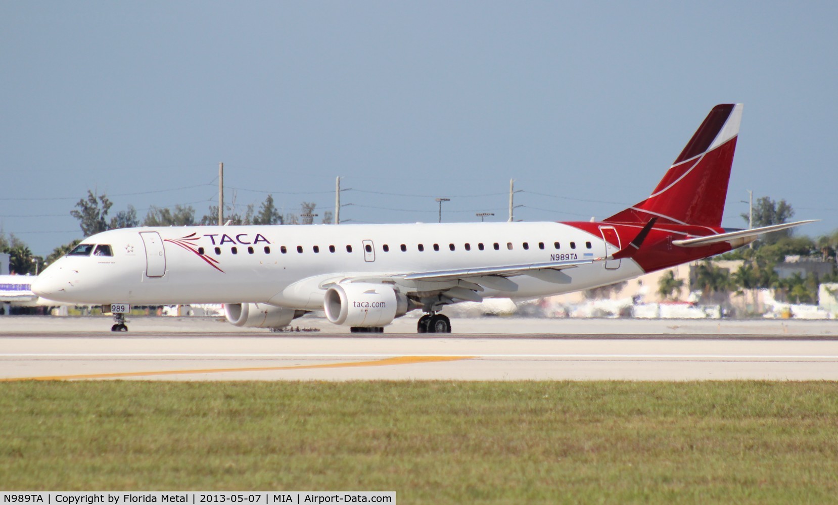 N989TA, 2011 Embraer 190AR (ERJ-190-100IGW) C/N 19000482, Taca E190