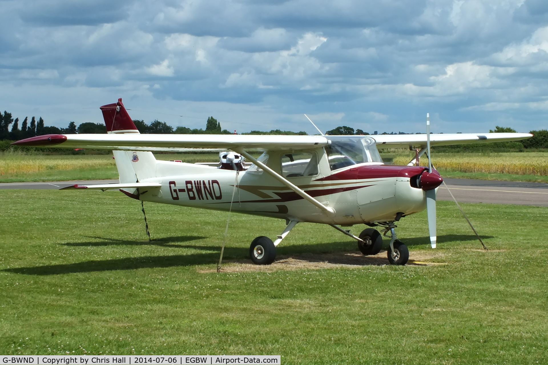 G-BWND, 1984 Cessna 152 C/N 152-85905, South Warwickshire Flying School