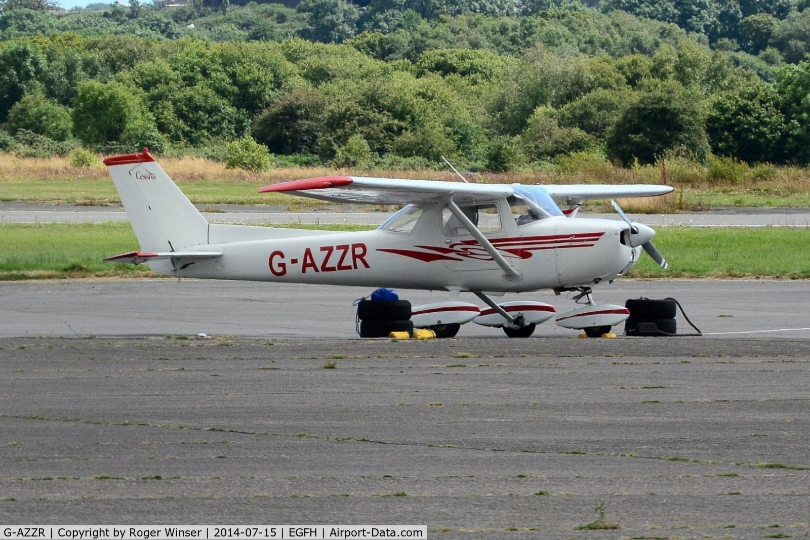 G-AZZR, 1971 Reims F150L C/N 0690, Visiting Reims/Cessna F150L.