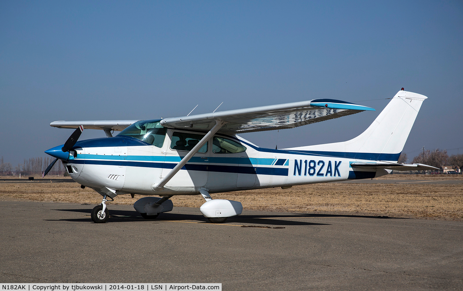N182AK, 1979 Cessna 182Q Skylane C/N 18267486, Photographed at Los Banos Municipal Airport