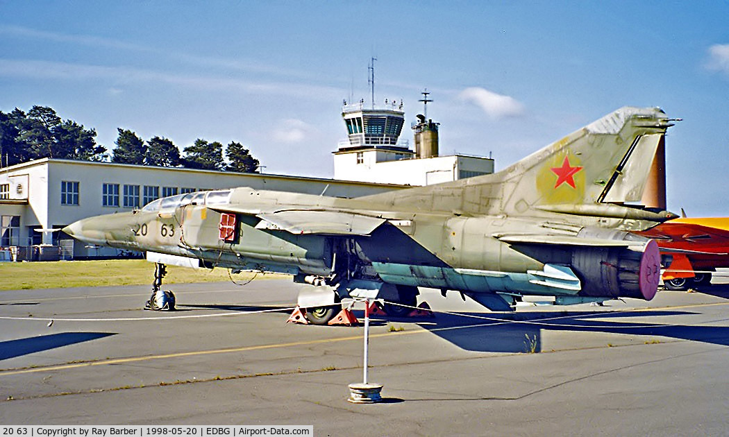 20 63, 1979 Mikoyan-Gurevich MiG-23UB C/N A1037902, Mikoyan-Gurevich MiG-23UL Flogger [A1037902] (German Air Force) Berlin-Gatow~D 20/05/1998