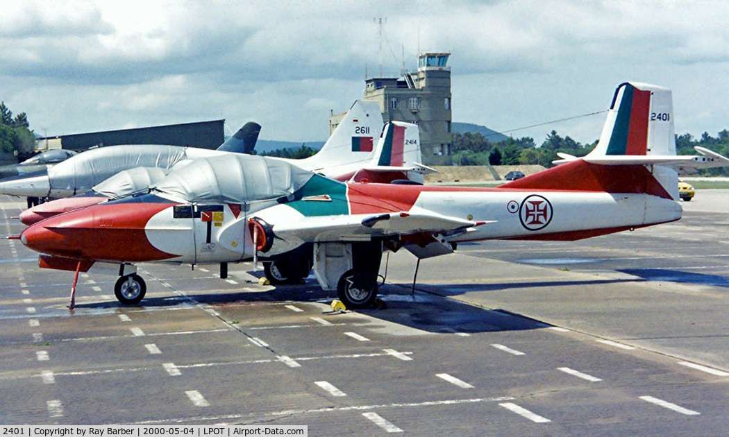 2401, 1962 Cessna T-37C Tweety Bird C/N 40737, Cessna T-37C Tweety Bird [40737] (Portuguse Air Force) Ota~CS 04/05/2000