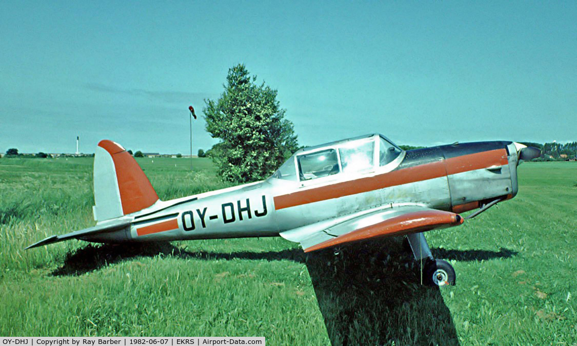 OY-DHJ, 1952 De Havilland DHC-1 Chipmunk 21 C/N C1/0470, De Havilland Canada DHC-1 Chipmunk 21 [C1/0470] Ringsted~OY 07/06/1982. From a slide.