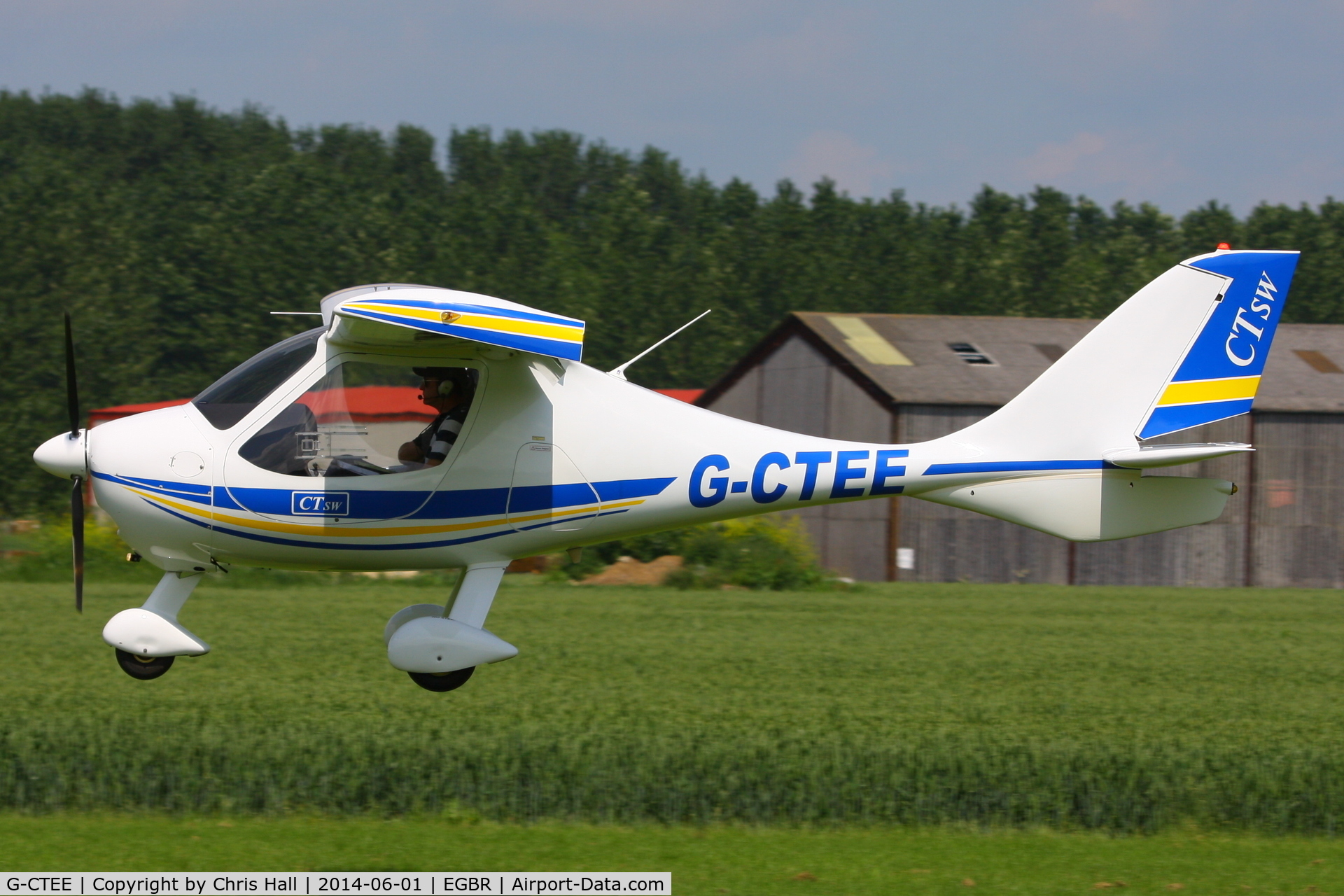 G-CTEE, 2007 Flight Design CTSW C/N 8269, at Breighton's Open Cockpit & Biplane Fly-in, 2014