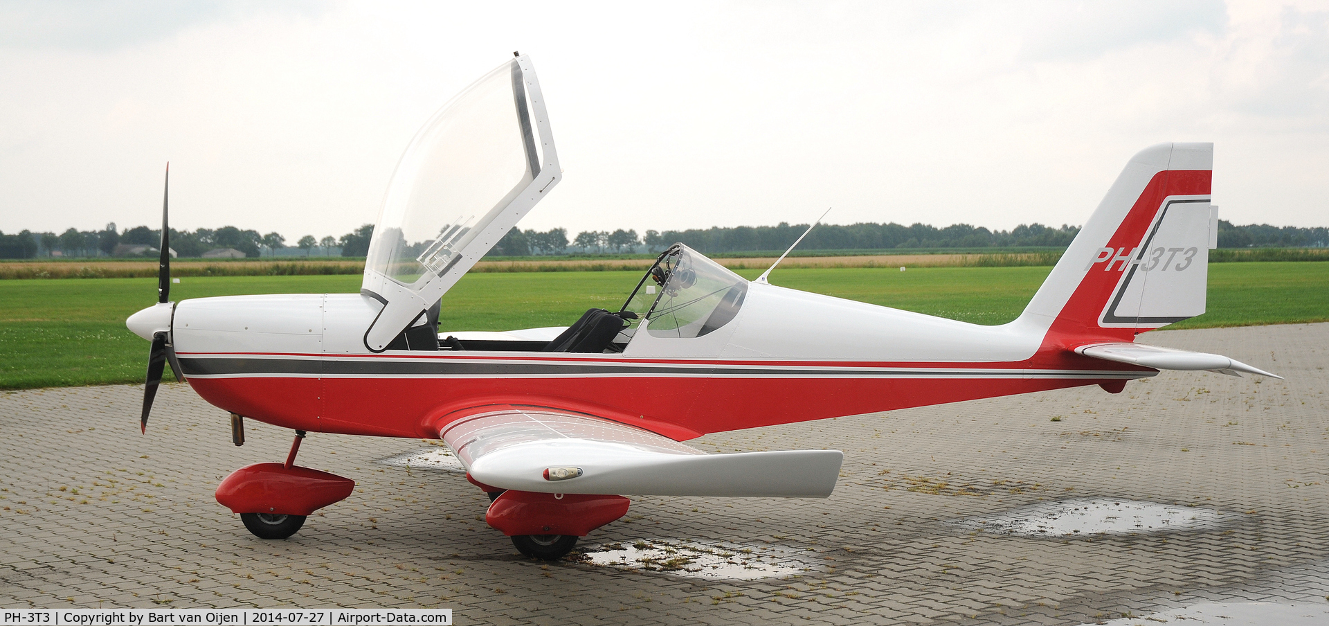 PH-3T3, Evektor EV-97 Model 2000 C/N 1144, Photo taken at Vledderveen Airport -Holland.