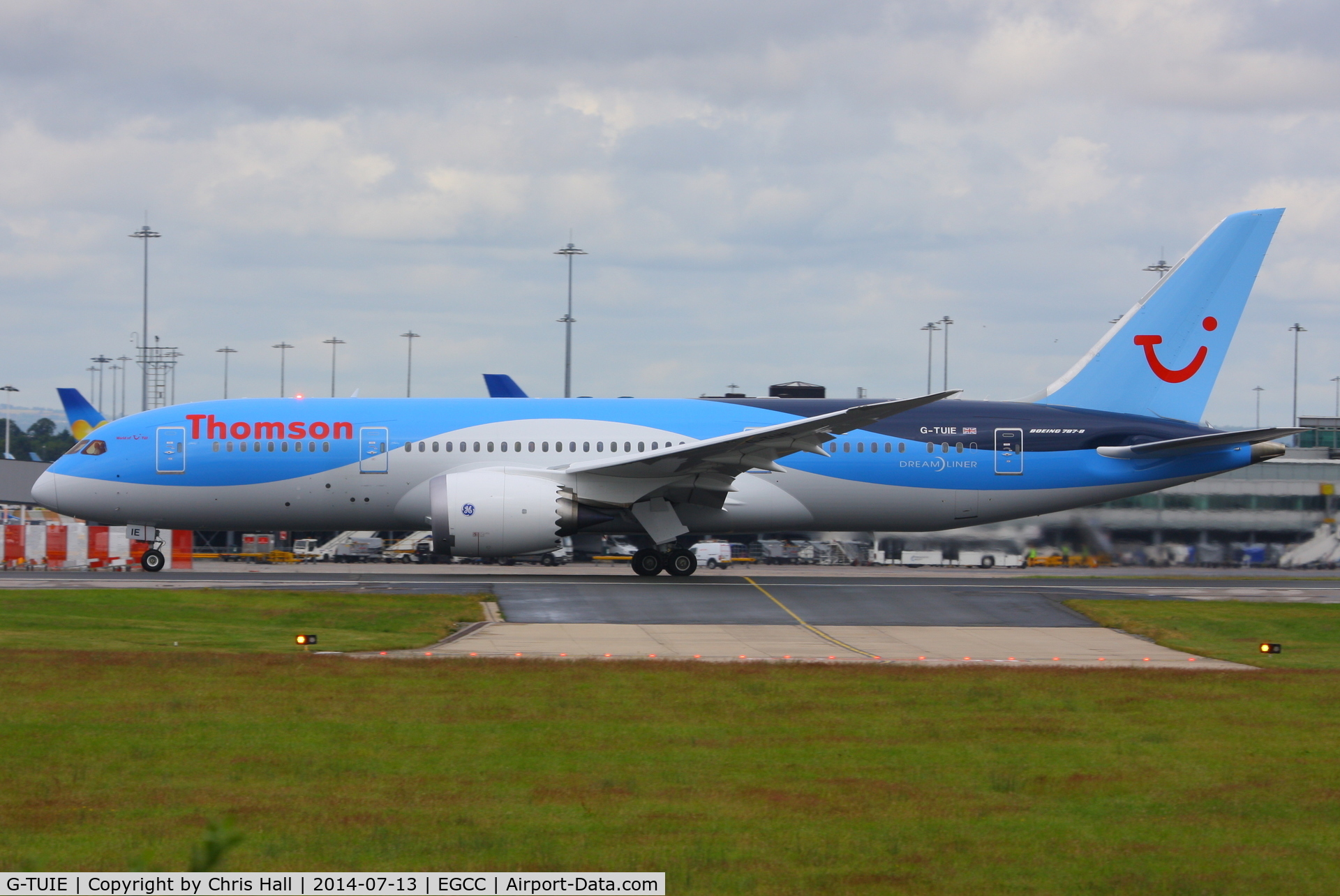 G-TUIE, 2014 Boeing 787-8 Dreamliner C/N 37227, Thomson