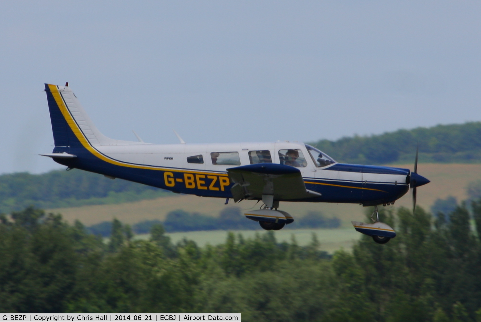 G-BEZP, 1977 Piper PA-32-300 Cherokee Six Cherokee Six C/N 32-7740087, Visitor for Project Propeller 2014