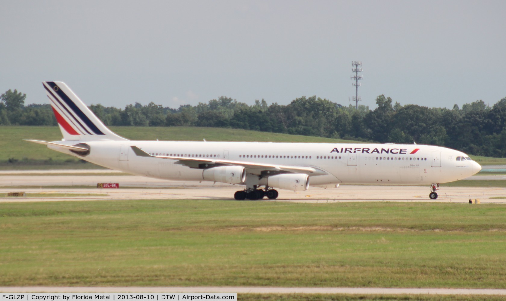 F-GLZP, 1999 Airbus A340-313X C/N 260, Air France A340-300