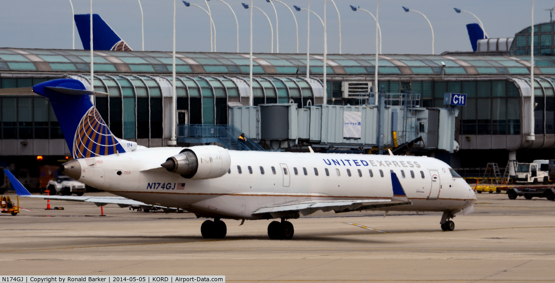 N174GJ, Bombardier CRJ-701ER (CL-600-2C10) Regional Jet C/N 10296, Taxi O'Hare