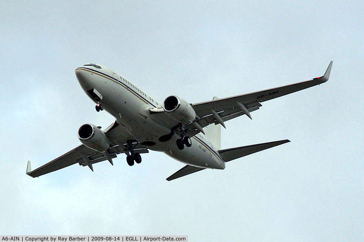 A6-AIN, 1999 Boeing 737-7Z5 BBJ C/N 29268, Boeing 737-7Z5 [29268] (Royal Jet) Home~G 14/08/2009. On approach 27R.