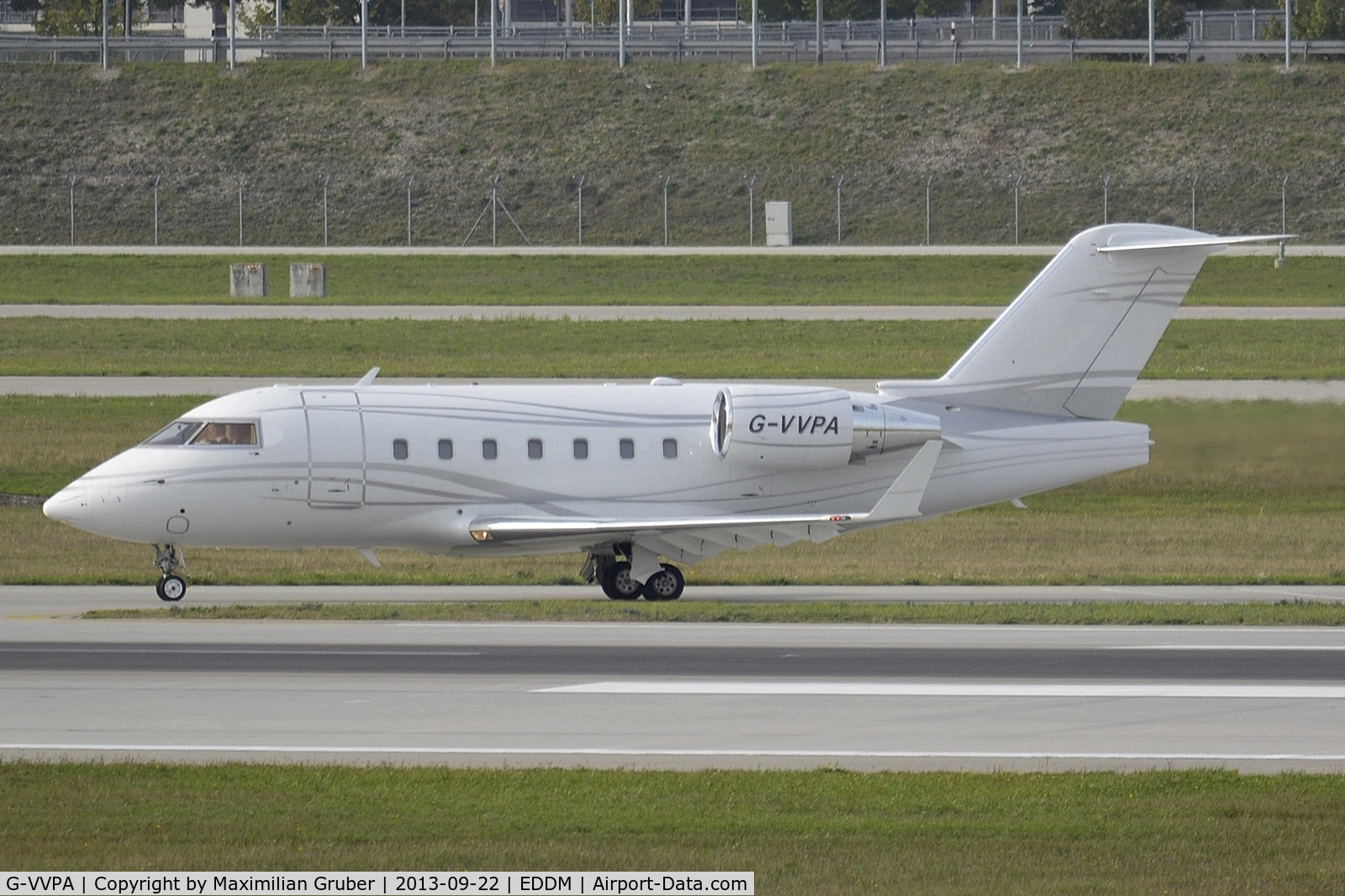 G-VVPA, 2005 Bombardier Challenger 604 (CL-600-2B16) C/N 5612, TAG Aviation