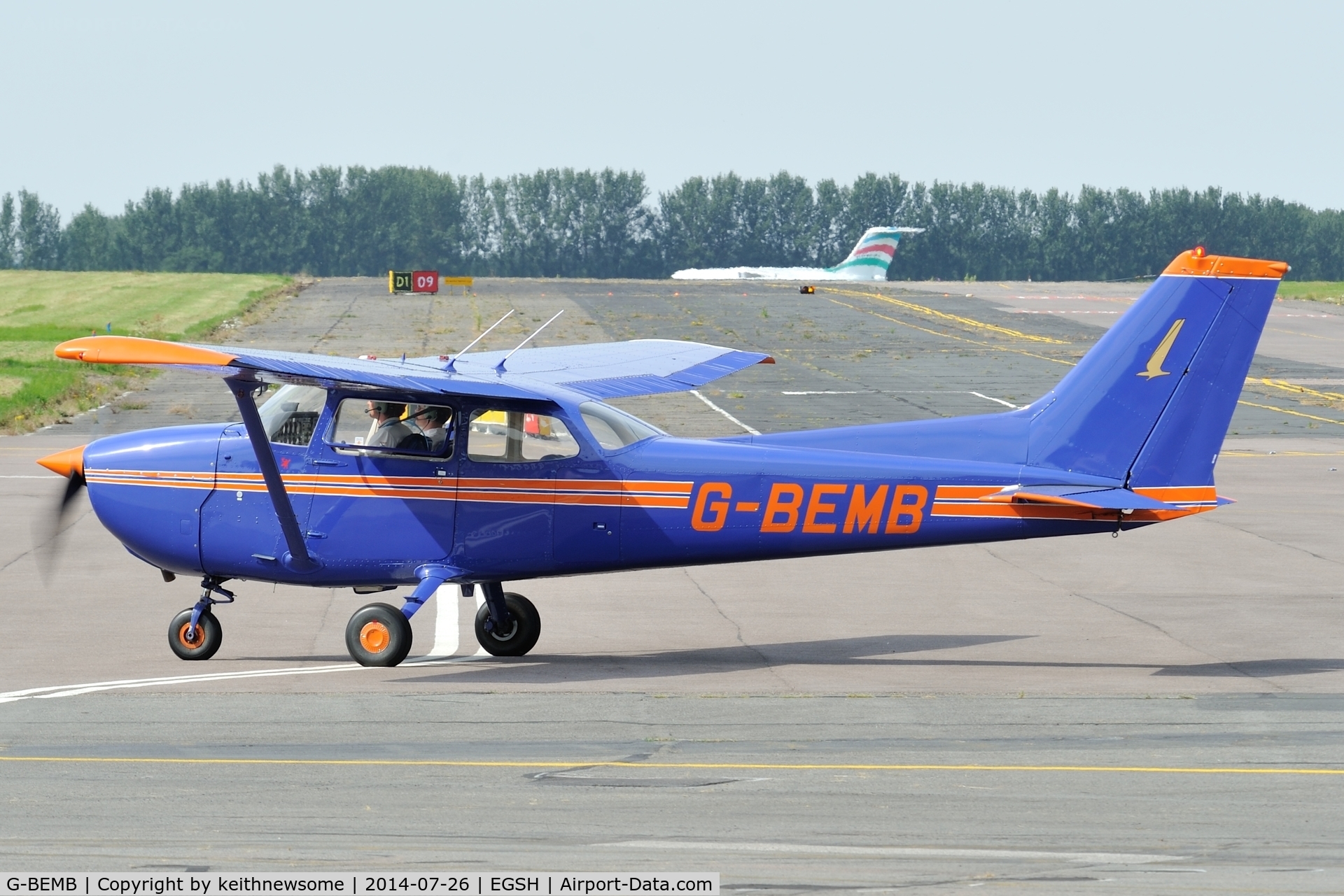G-BEMB, 1976 Reims F172M ll Skyhawk C/N 1487, Nice Visitor.